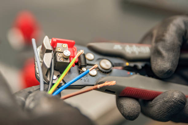 Best Emergency Electrical Repair  in Spanish Lake, MO
